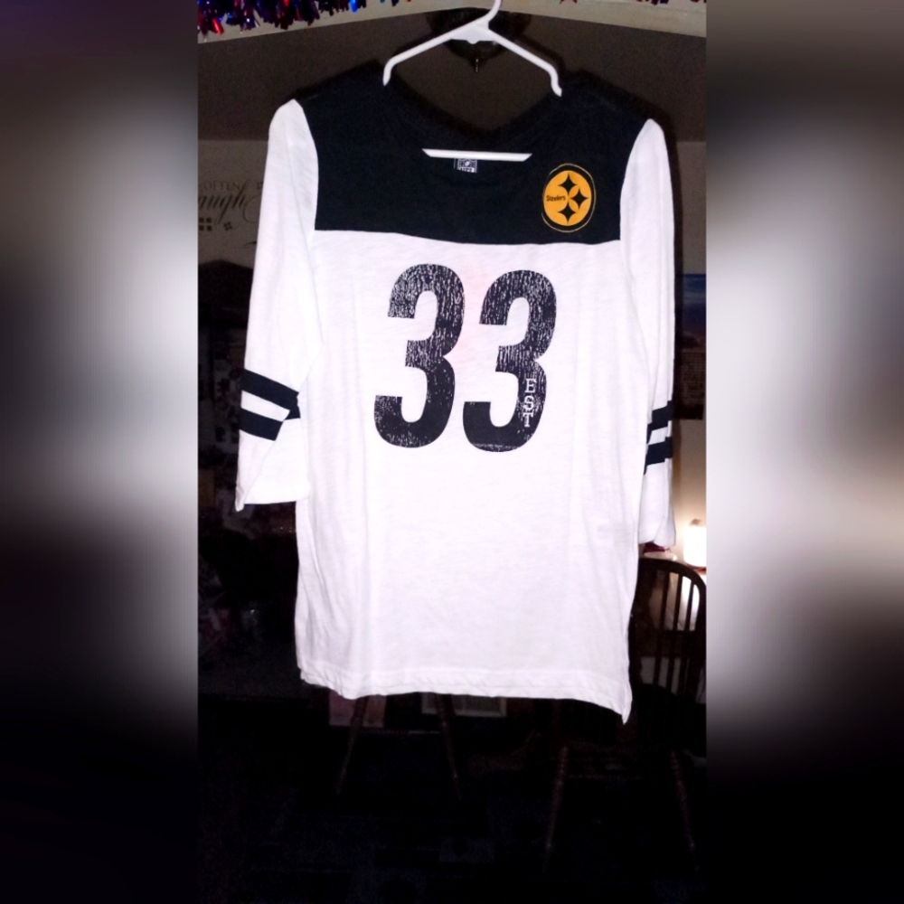 Black and White 3/4 Sleeve Sports Shirt